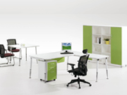 ���L����վ