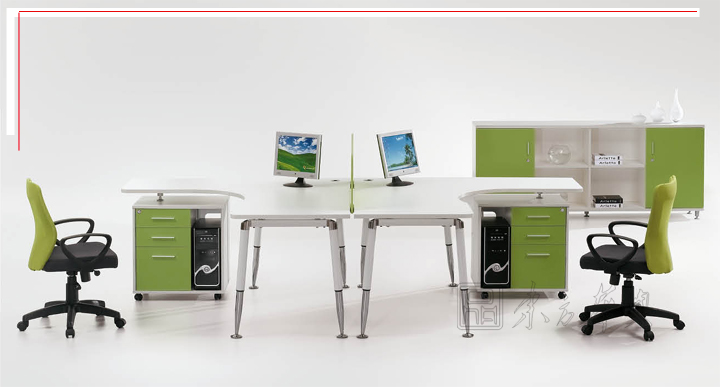 ���L����վ